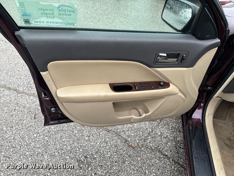 image for item DR2792 2011 Ford Fusion 