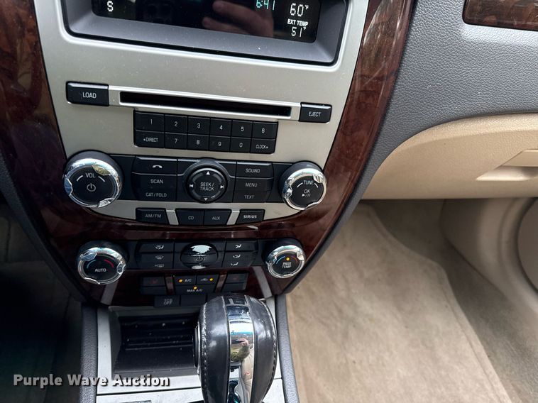 image for item DR2792 2011 Ford Fusion 