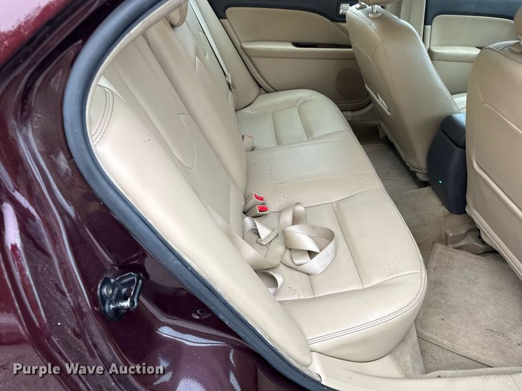 image for item DR2792 2011 Ford Fusion 