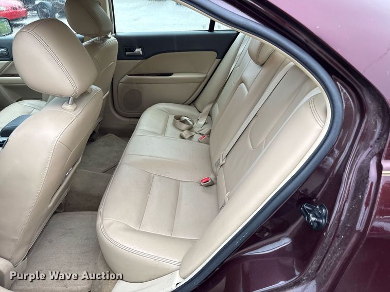 image for item DR2792 2011 Ford Fusion 