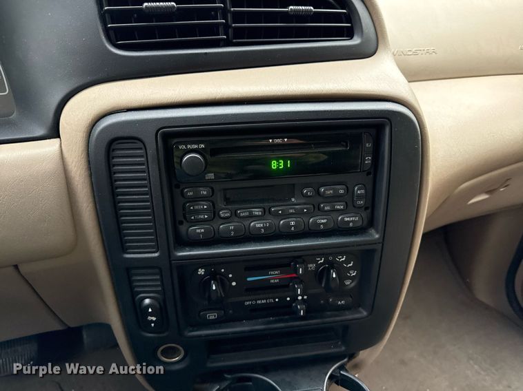 image for item DR2793 2002 Ford Windstar LX van