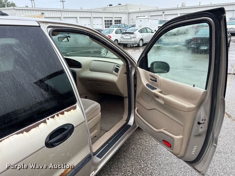 image for item DR2793 2002 Ford Windstar LX van