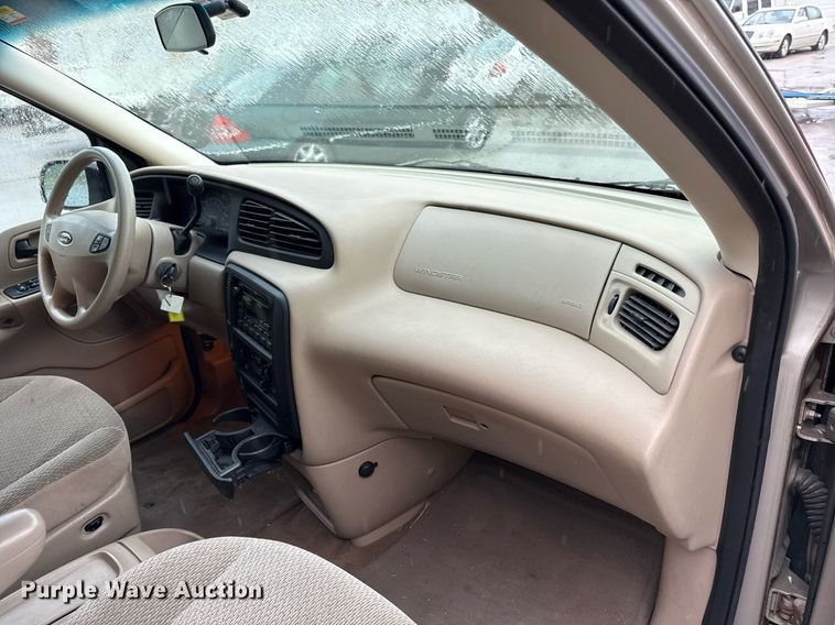 image for item DR2793 2002 Ford Windstar LX van