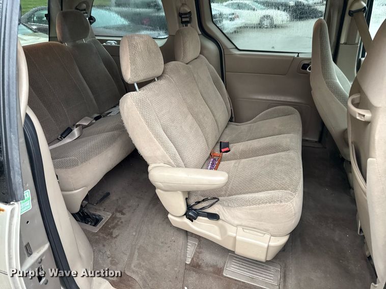 image for item DR2793 2002 Ford Windstar LX van