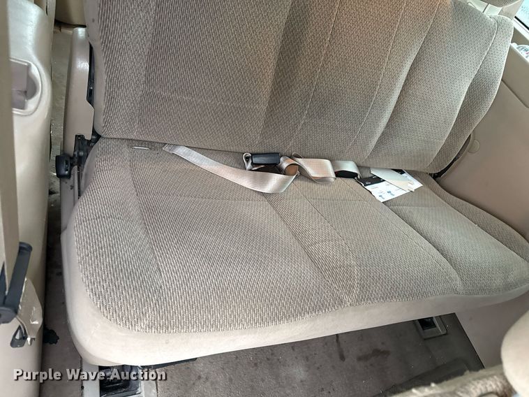 image for item DR2793 2002 Ford Windstar LX van