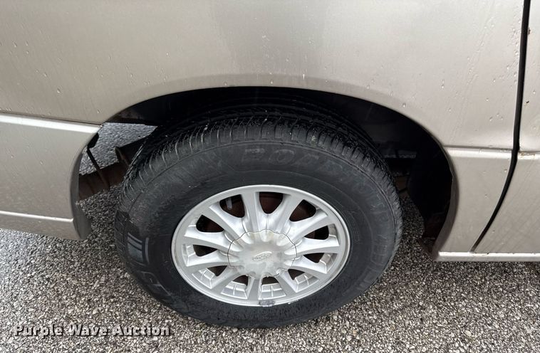 image for item DR2793 2002 Ford Windstar LX van