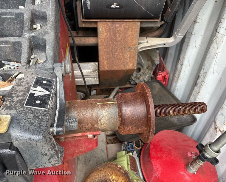 image for item DR2795 Hunter GSP9700 tire balancer