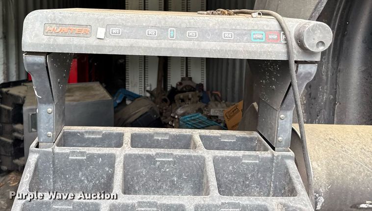 image for item DR2795 Hunter GSP9700 tire balancer