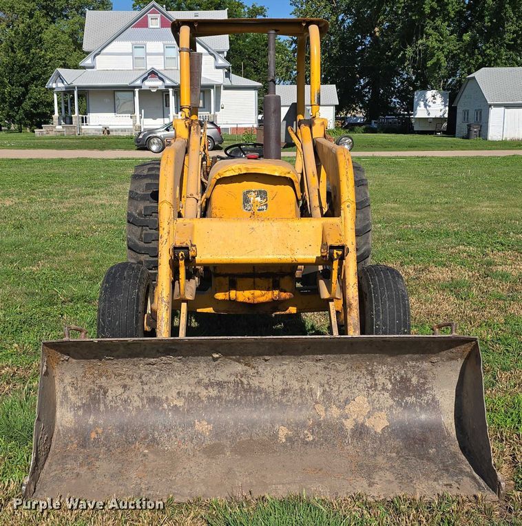 image for item DR3781 1973 John Deere 401-A tractor