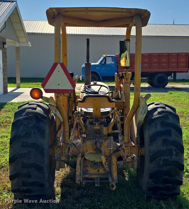 image for item DR3781 1973 John Deere 401-A tractor