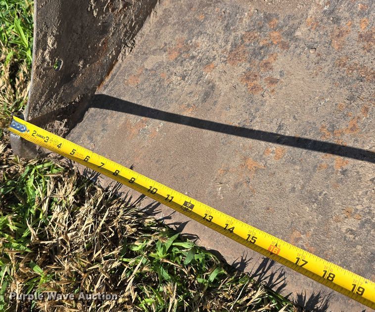 image for item DR3781 1973 John Deere 401-A tractor