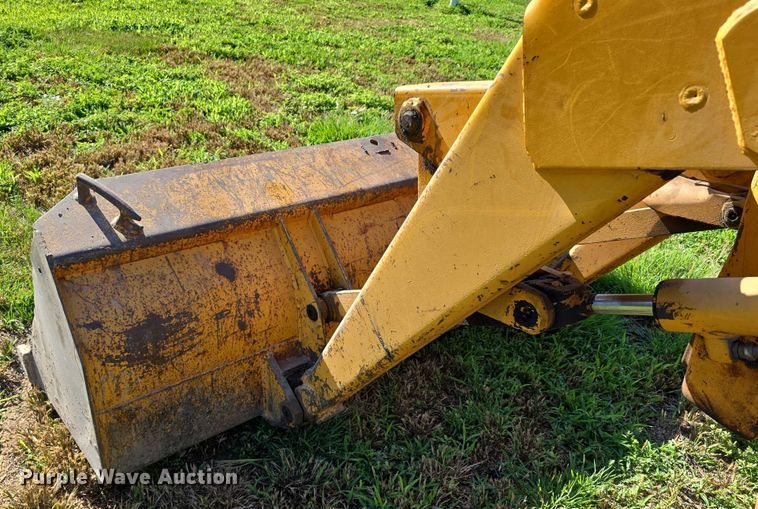 image for item DR3781 1973 John Deere 401-A tractor