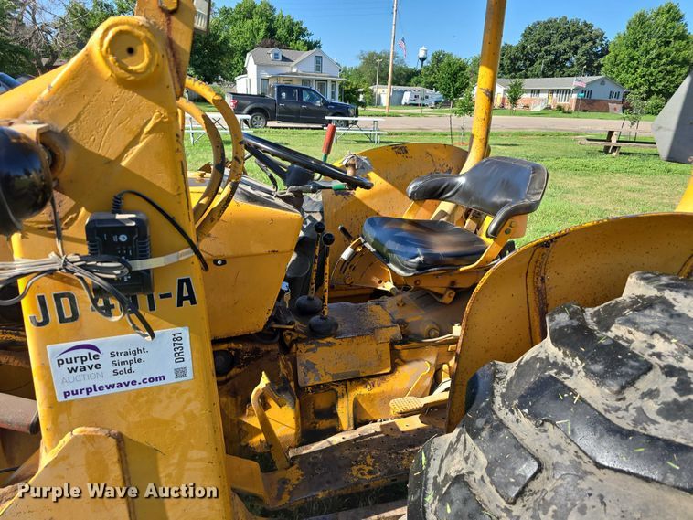image for item DR3781 1973 John Deere 401-A tractor