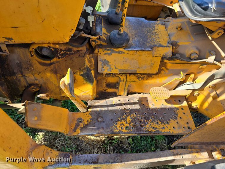 image for item DR3781 1973 John Deere 401-A tractor