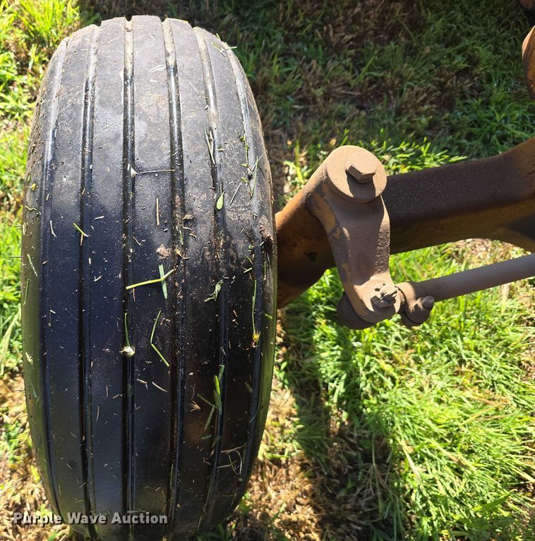 image for item DR3781 1973 John Deere 401-A tractor