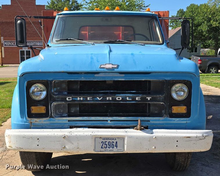 image for item DR3782 1971 Chevrolet C50 grain truck