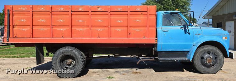 image for item DR3782 1971 Chevrolet C50 grain truck
