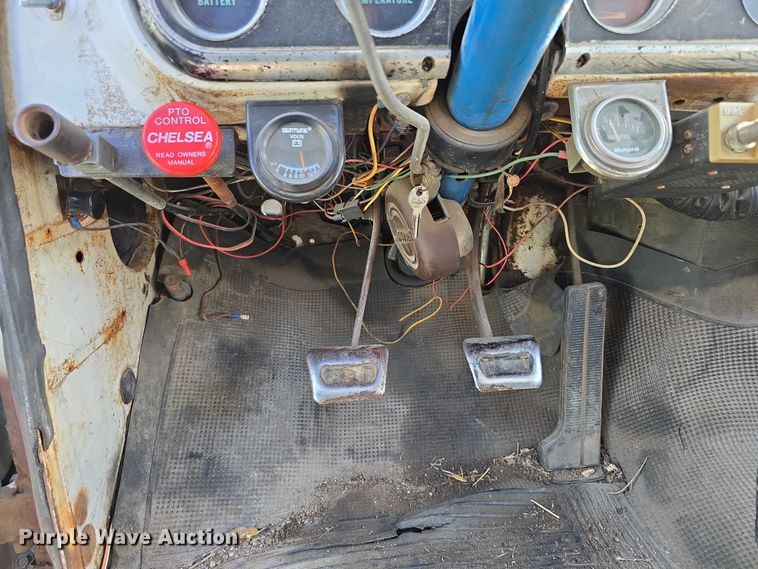 image for item DR3782 1971 Chevrolet C50 grain truck