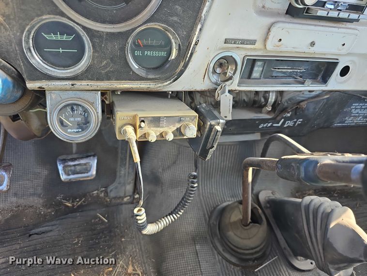 image for item DR3782 1971 Chevrolet C50 grain truck