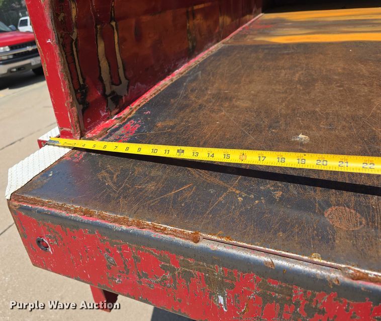 image for item DR3787 2003 Freightliner Business Class M2 chipper truck