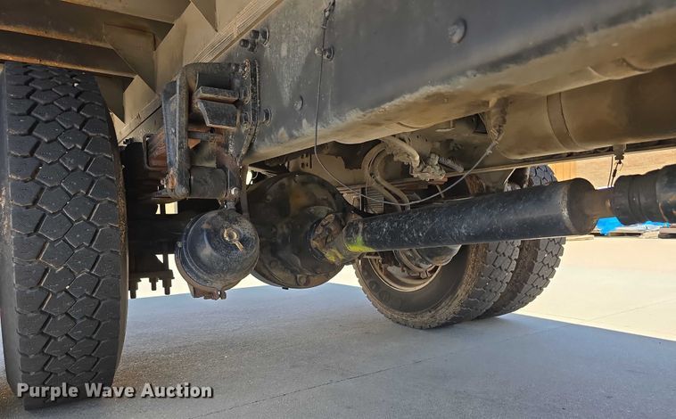 image for item DR3787 2003 Freightliner Business Class M2 chipper truck