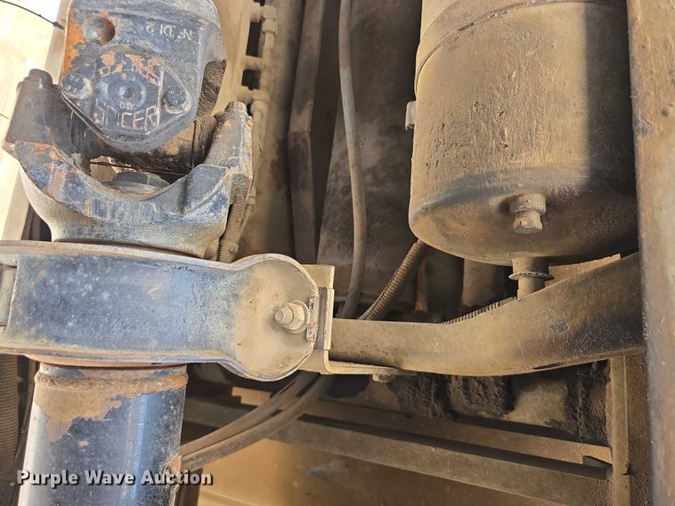 image for item DR3787 2003 Freightliner Business Class M2 chipper truck