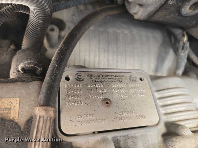 image for item DR3787 2003 Freightliner Business Class M2 chipper truck