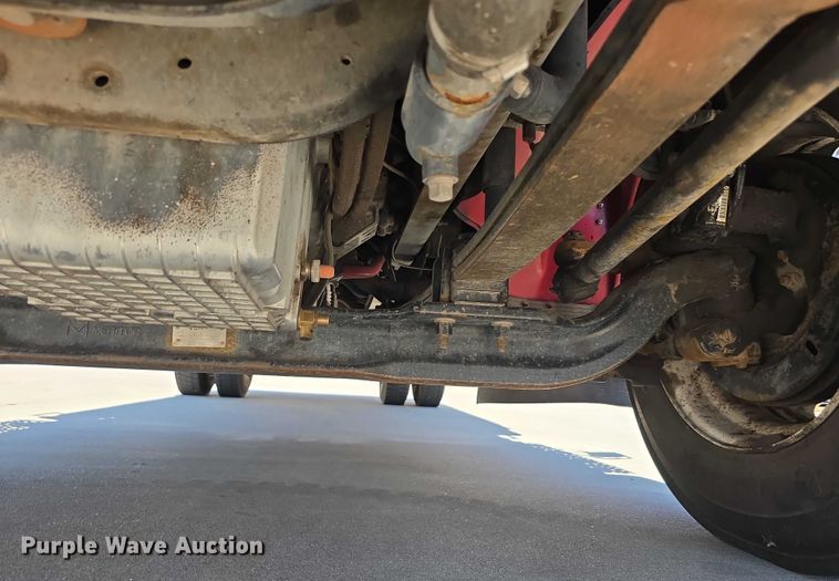 image for item DR3787 2003 Freightliner Business Class M2 chipper truck