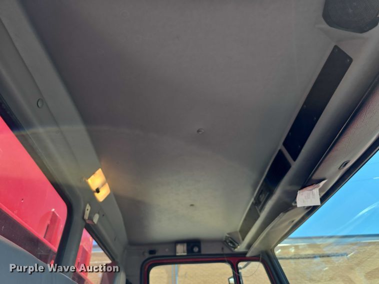 image for item DR3787 2003 Freightliner Business Class M2 chipper truck