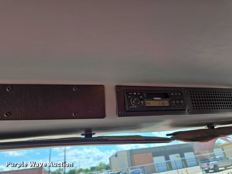 image for item DR3787 2003 Freightliner Business Class M2 chipper truck