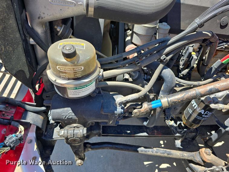 image for item DR3787 2003 Freightliner Business Class M2 chipper truck