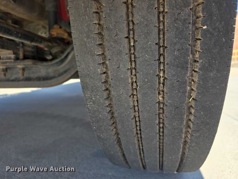 image for item DR3787 2003 Freightliner Business Class M2 chipper truck