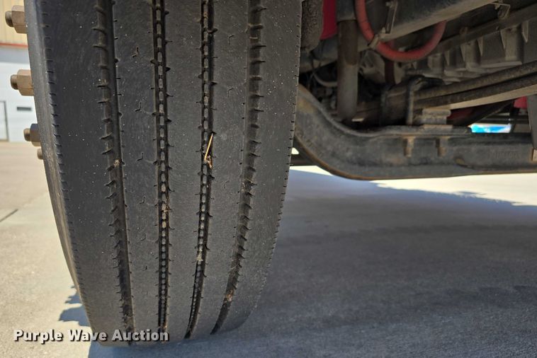 image for item DR3787 2003 Freightliner Business Class M2 chipper truck