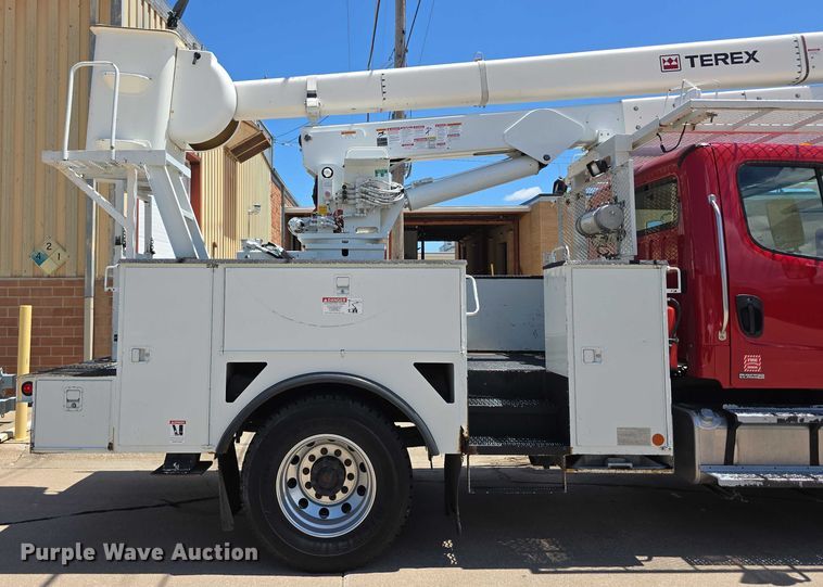 image for item DR3788 2009 Freightliner Business Class M2 bucket truck