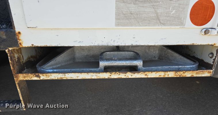 image for item DR3788 2009 Freightliner Business Class M2 bucket truck