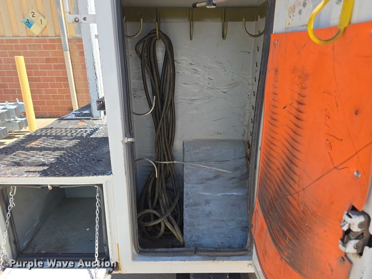 image for item DR3788 2009 Freightliner Business Class M2 bucket truck