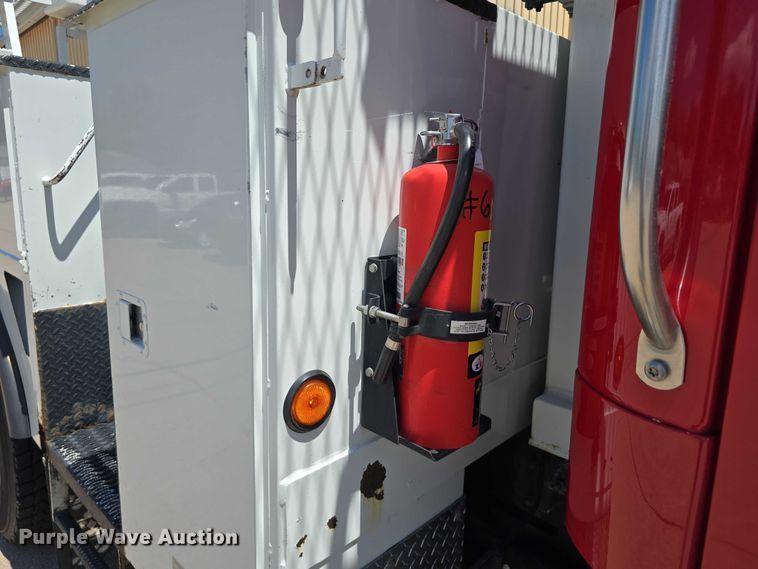 image for item DR3788 2009 Freightliner Business Class M2 bucket truck