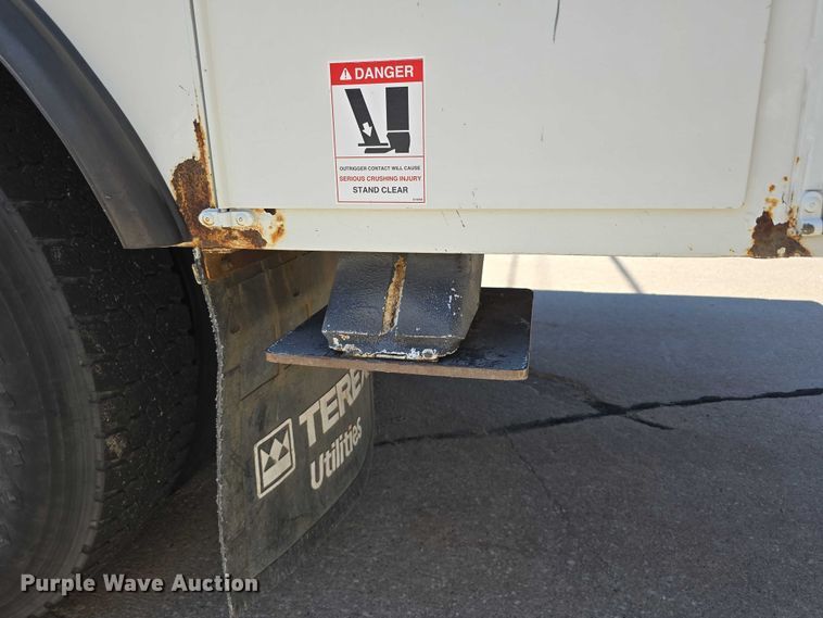 image for item DR3788 2009 Freightliner Business Class M2 bucket truck