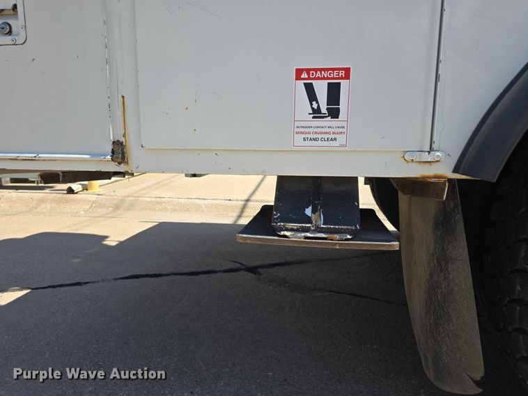 image for item DR3788 2009 Freightliner Business Class M2 bucket truck