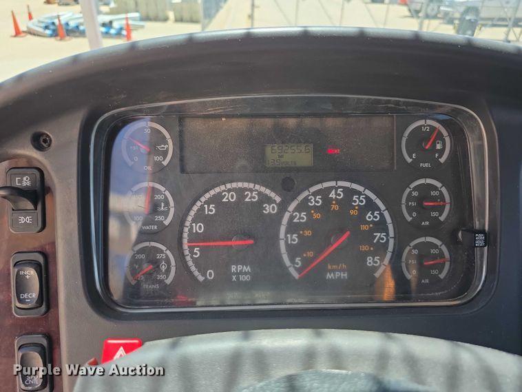 image for item DR3788 2009 Freightliner Business Class M2 bucket truck