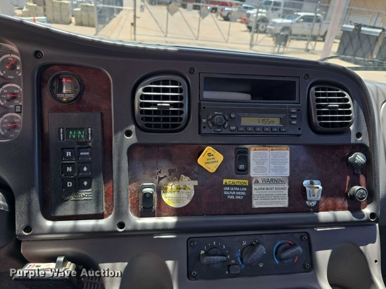 image for item DR3788 2009 Freightliner Business Class M2 bucket truck