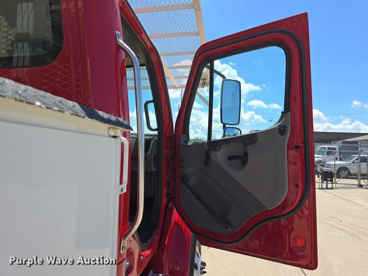 image for item DR3788 2009 Freightliner Business Class M2 bucket truck