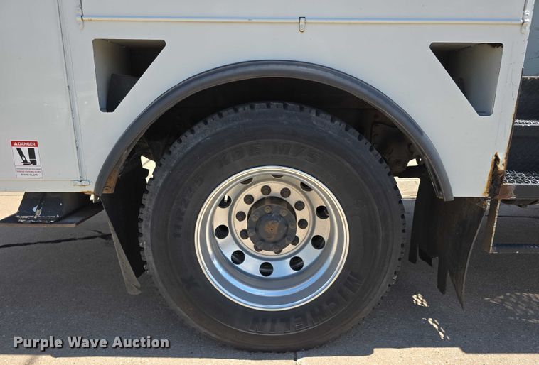 image for item DR3788 2009 Freightliner Business Class M2 bucket truck