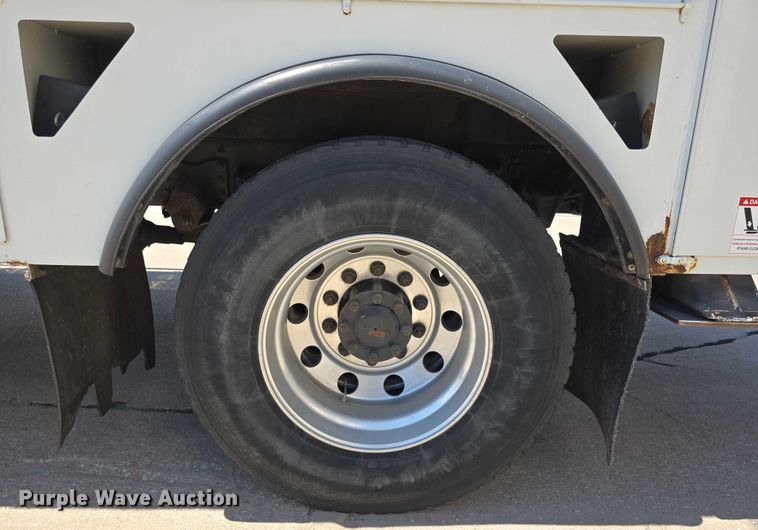 image for item DR3788 2009 Freightliner Business Class M2 bucket truck