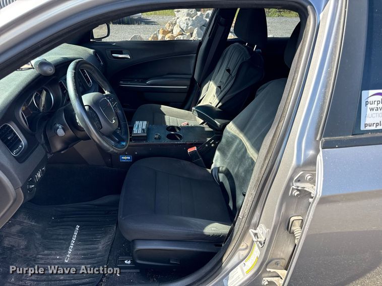 image for item DS4369 2017 Dodge Charger Police  