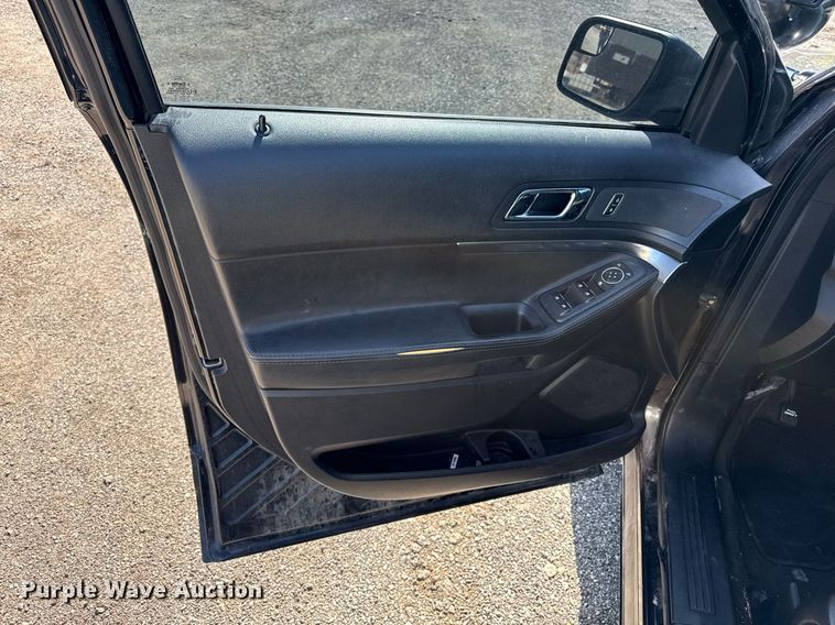 image for item DS4370 2017 Ford Explorer Police Interceptor SUV