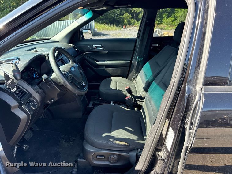 image for item DS4370 2017 Ford Explorer Police Interceptor SUV