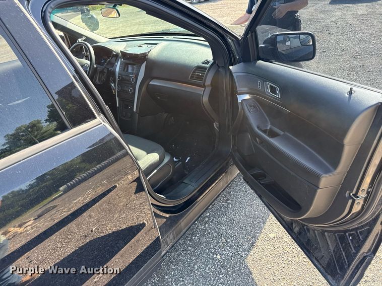 image for item DS4370 2017 Ford Explorer Police Interceptor SUV