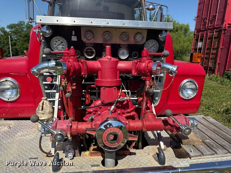 image for item DS4371 1978 Ford 8000 pumper fire truck