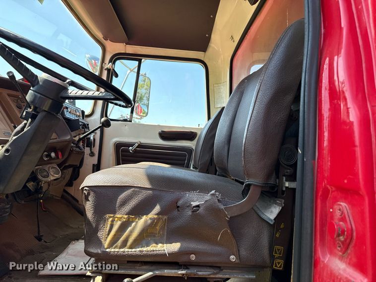 image for item DS4371 1978 Ford 8000 pumper fire truck